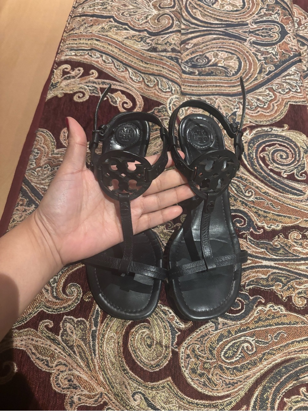 Black Women's T-Strap Leather Sandals